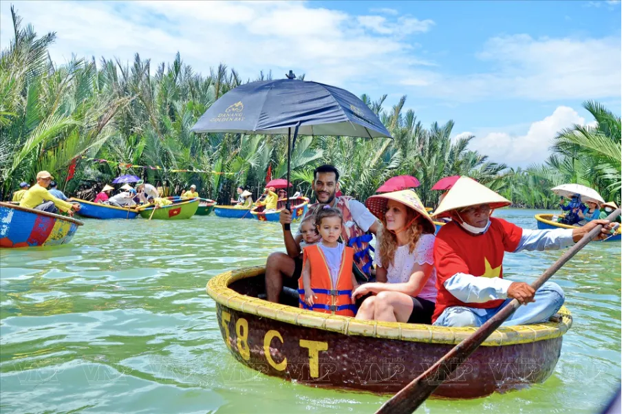 Kh&aacute;m ph&aacute; Đ&agrave; Nẵng theo c&aacute;ch ri&ecirc;ng với Đ&agrave; Nẵng Open Tour