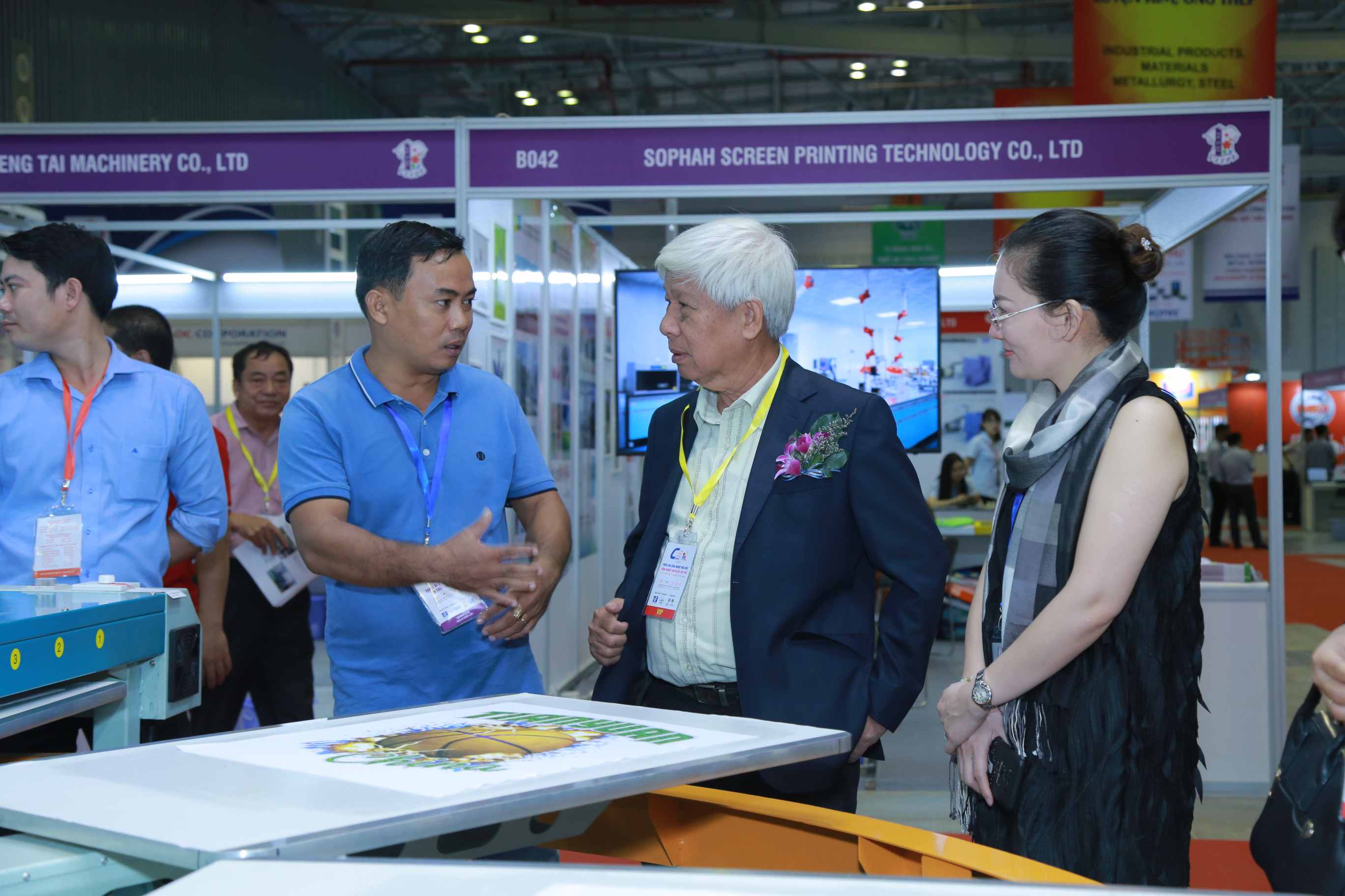 Khai mạc triễn lãm Vinamac Expo và Vietnam Texprint 2018