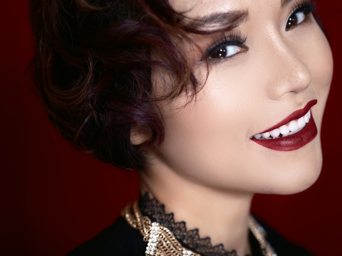 Thái Thùy Linh hát nhạc Lê Uyên Phương trong minishow tổ chức tại TPHCM