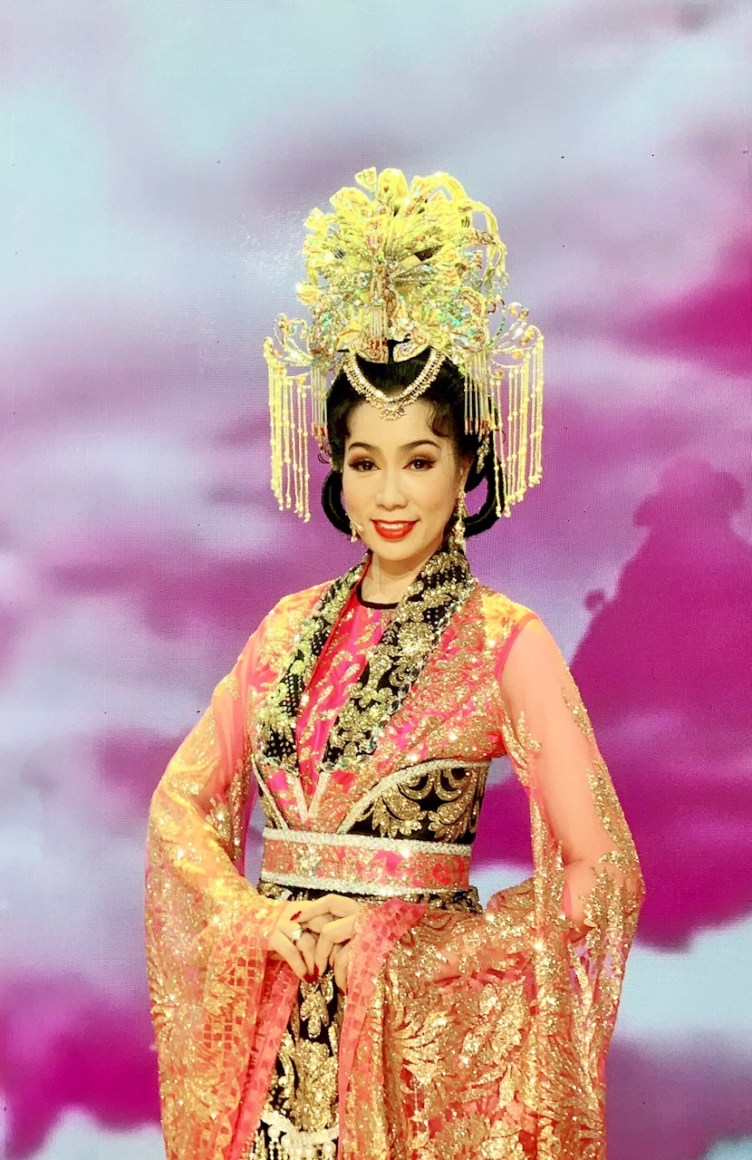Á hậu Trịnh Kim Chi lần thứ 4 hóa thân vào vai Thiên Hậu cho chương trình Táo Quân