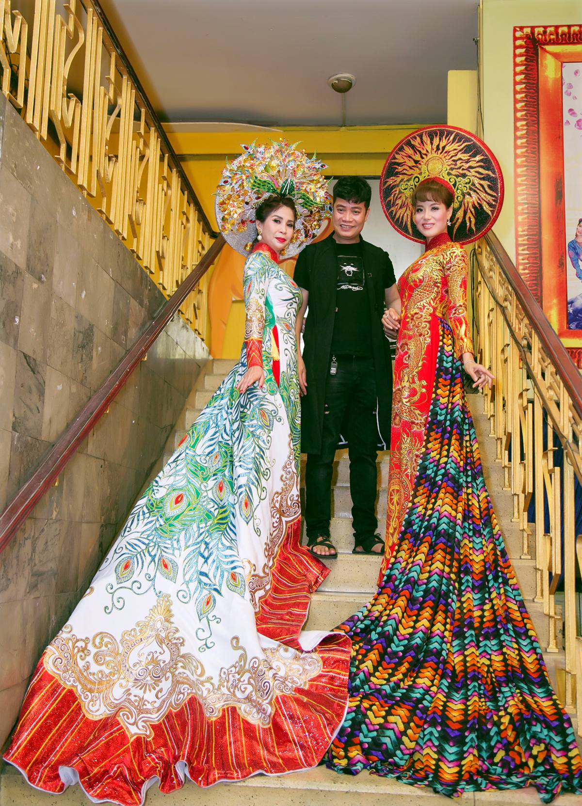 Lý Hương rực  rỡ trong trang phục “Phụng Hoàng” của NTK Tuấn Hải