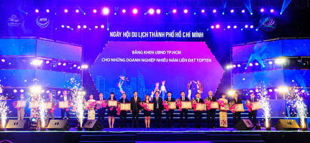 Lễ Tôn vinh 100 thương hiệu du lịch hàng đầu Tp. Hồ Chí Minh năm 2018