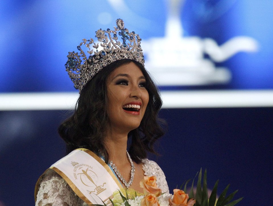 Miss Supranational 2013 Mutya Johanna Datul làm giám khảo Hoa hậu Doanh nhân Quốc tế 2019