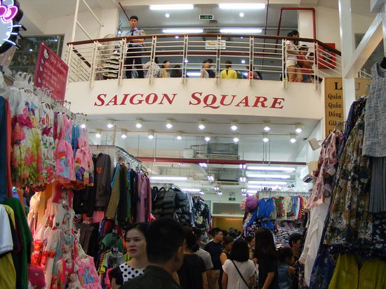 Đột kích Sài Gòn Square, thu giữ hàng nghìn sản phẩm giả mạo nhãn mác các thương hiệu nổi tiếng