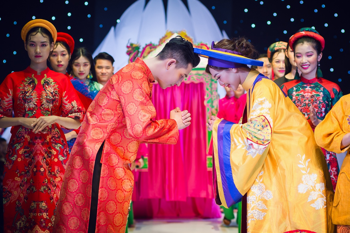 Á hoàng Golf Queen hóa thân thành cô dâu trong