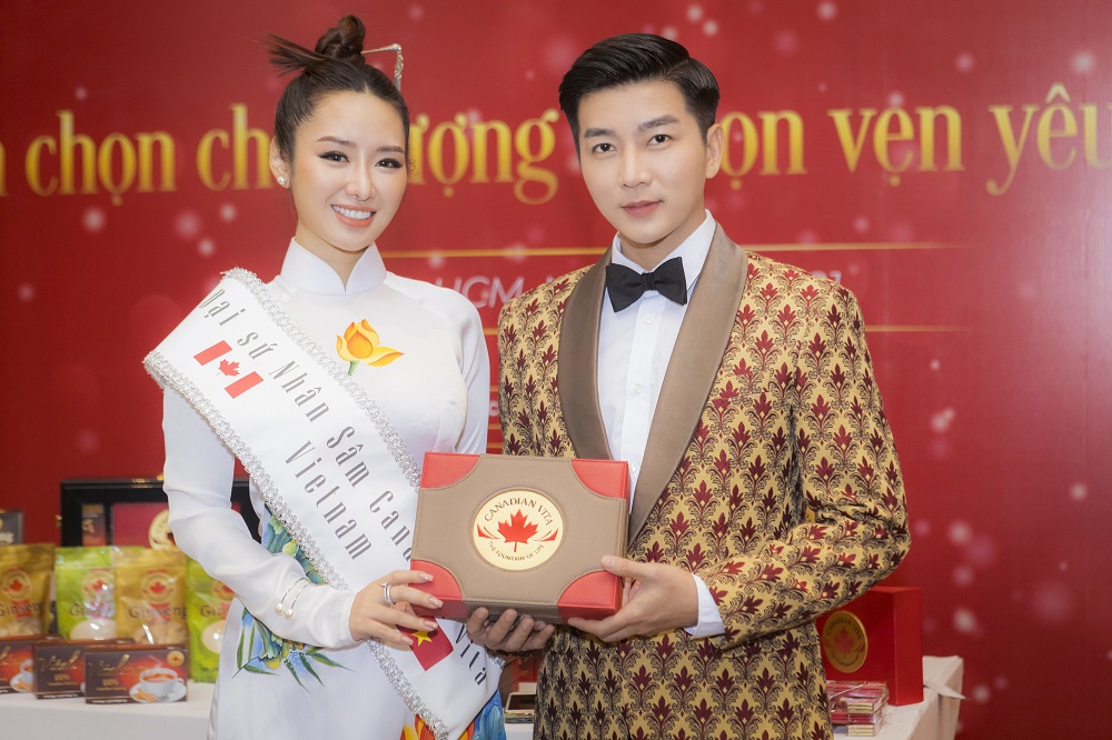 Thanh Thanh Huyền, Ngọc Anh Anh cùng Tổng lãnh sự Canada cổ vũ nhân sâm