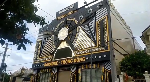 Vụ karaoke Trống Đồng hoạt động giữa mùa dịch: Đình chỉ 4 cán bộ phường