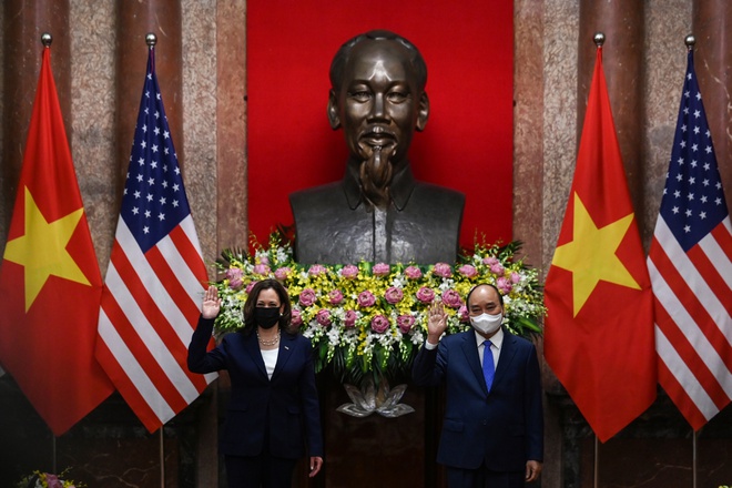 Chủ tịch nước Nguyễn Xuân Phúc tiếp phó tổng thống Mỹ