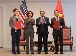 IFC đẩy mạnh hỗ trợ chính phủ Việt Nam để tăng cường tài chính bền vững và thúc đẩy sự tham gia của khu vực kinh tế tư nhân, hỗ trợ các mục tiêu khí h